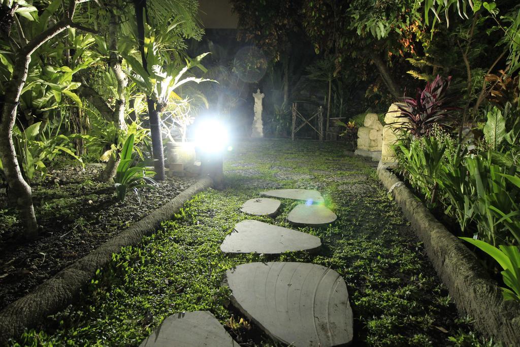 Villa Bale Seni Mataram Exterior foto
